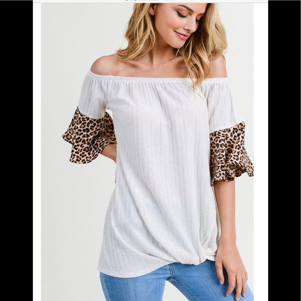 FIRST❤️LOVE TOP OFF SHOULDER LEOPARD PRINT SLEEVES